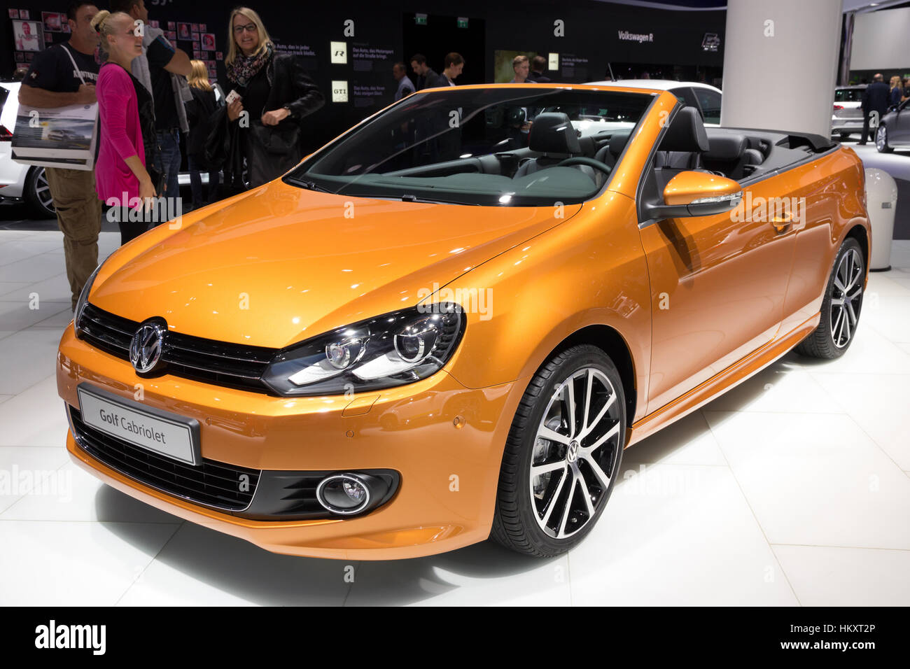 Francoforte, Germania - 16 SET 2015: Volkswagen Golf Cabriolet mostrato all'IAA 2015. Foto Stock