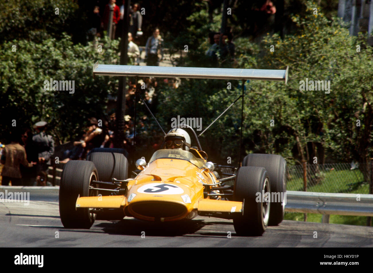 1969 Denny Hulme Neozelandese McLaren M7C 2a Parco di Montjuich GP di Spagna Spagna Foto Stock