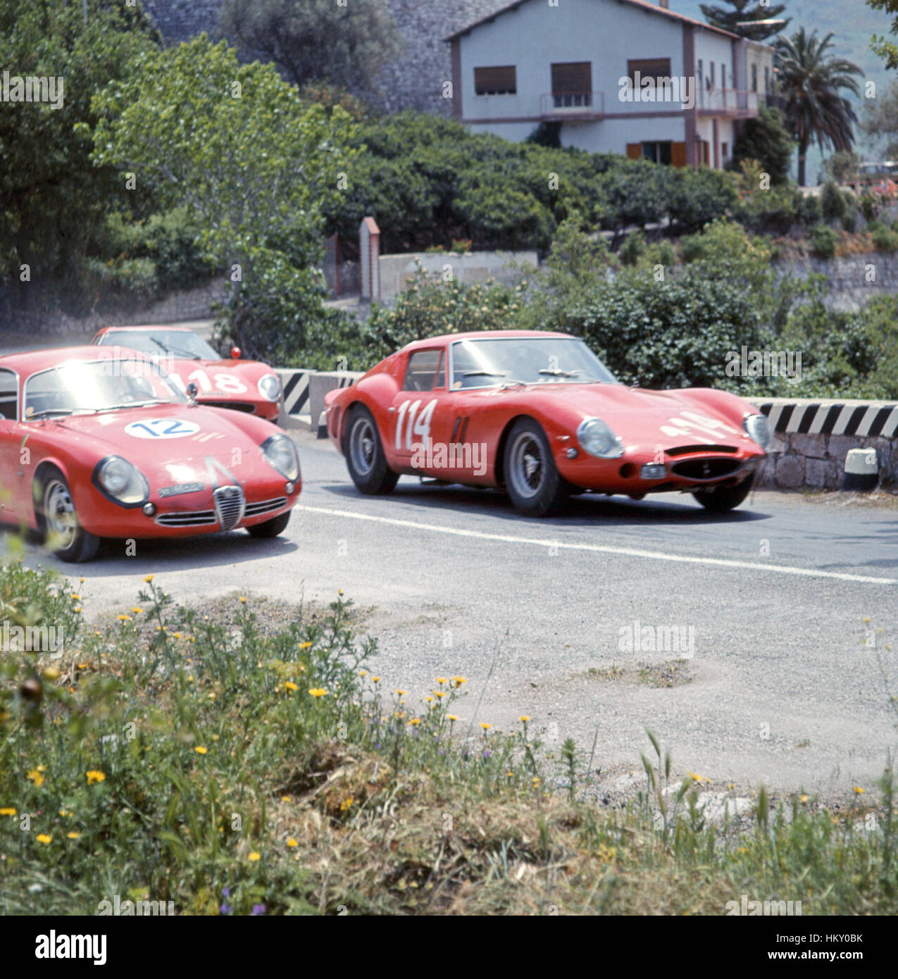 1965 Fernando Latteri Italiano Targa Florio dnf & Trapani Italiano Alfa Romeo SZ 22 GG Foto Stock