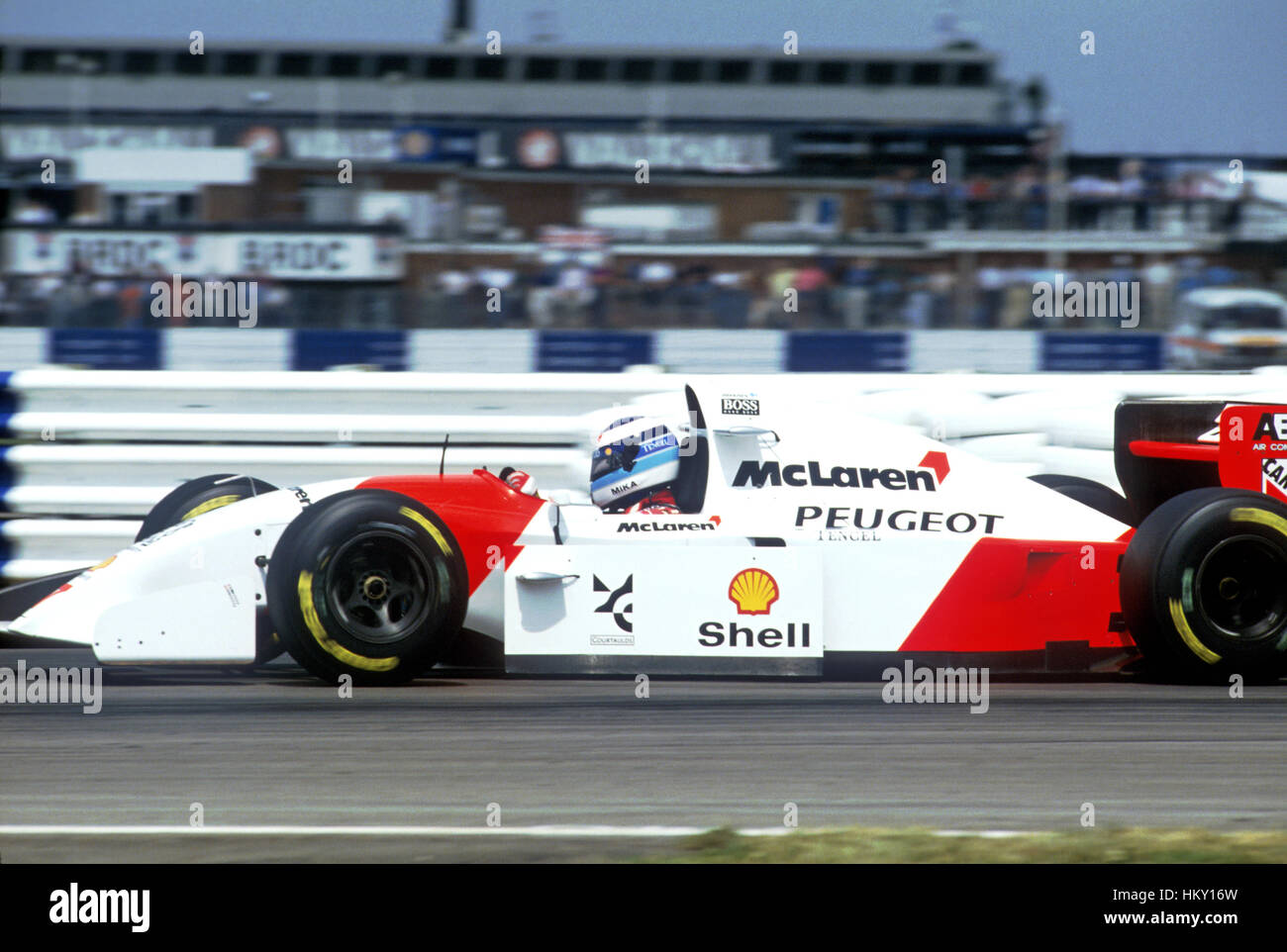1994 Mika Hakkinen finlandese della McLaren MP4/9 Silverstone GP di Gran Bretagna : 3° FL Foto Stock