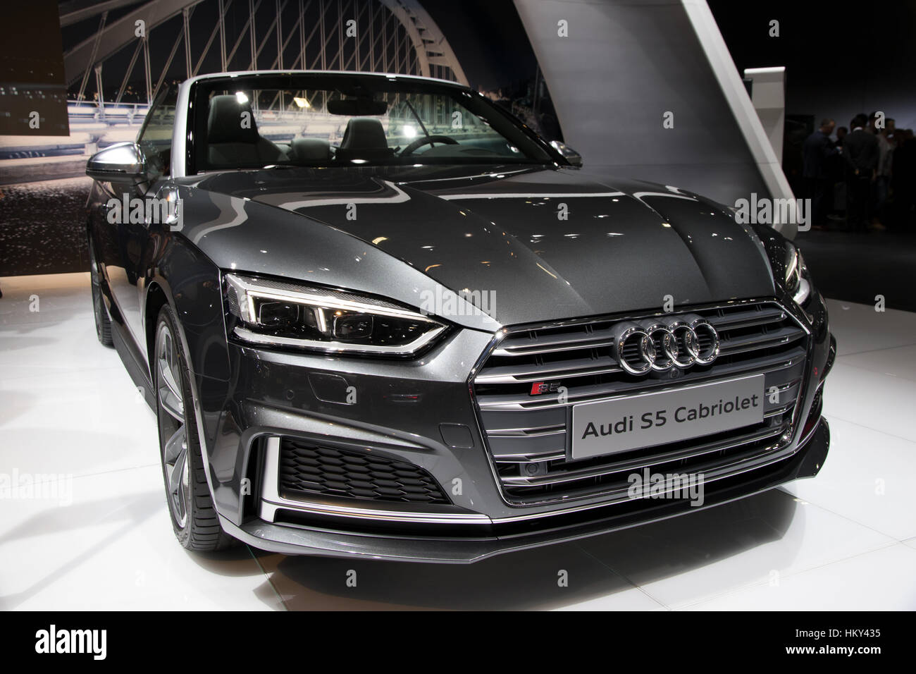 Bruxelles - Jan 19, 2017: nuova Audi S5 Cabriolet in mostra al Motor Show di Bruxelles. Foto Stock