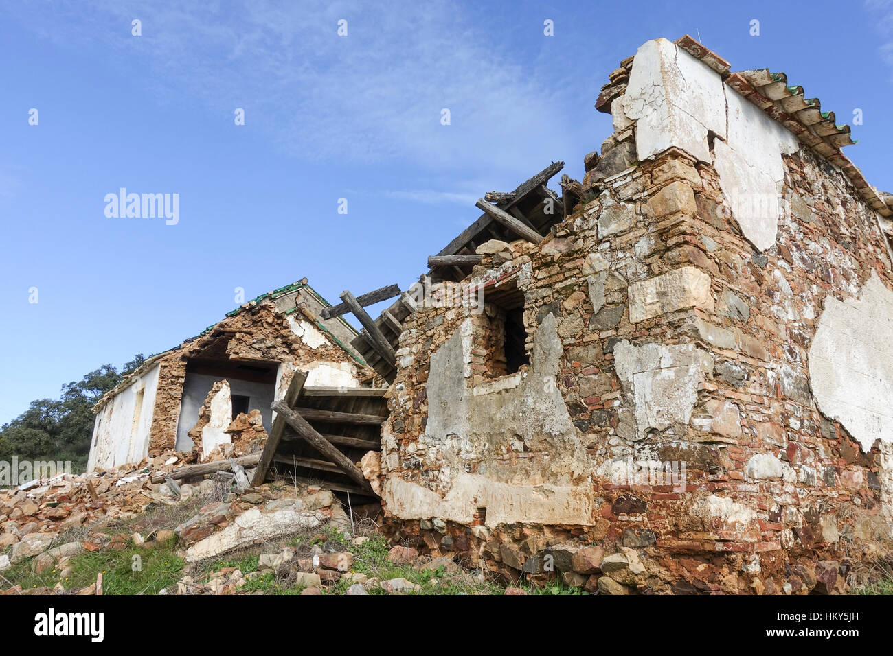 La rovina della vecchia casa colonica entroterra, casa mediterranea, Andalusia, Spagna Foto Stock