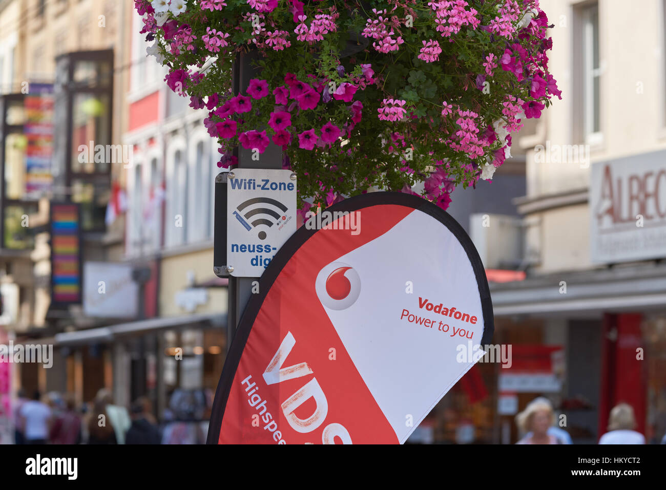 NEUSS, Germania - Agosto 08, 2016: La città annuncia WLAN pubblica nella città Foto Stock