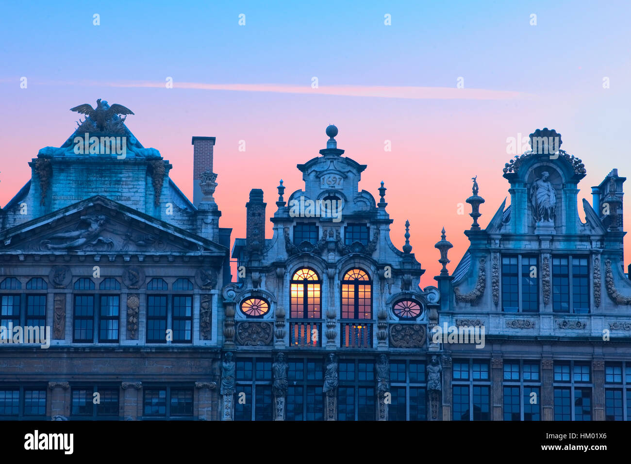 Le case delle corporazioni nella Grand Place di Bruxelles Foto stock