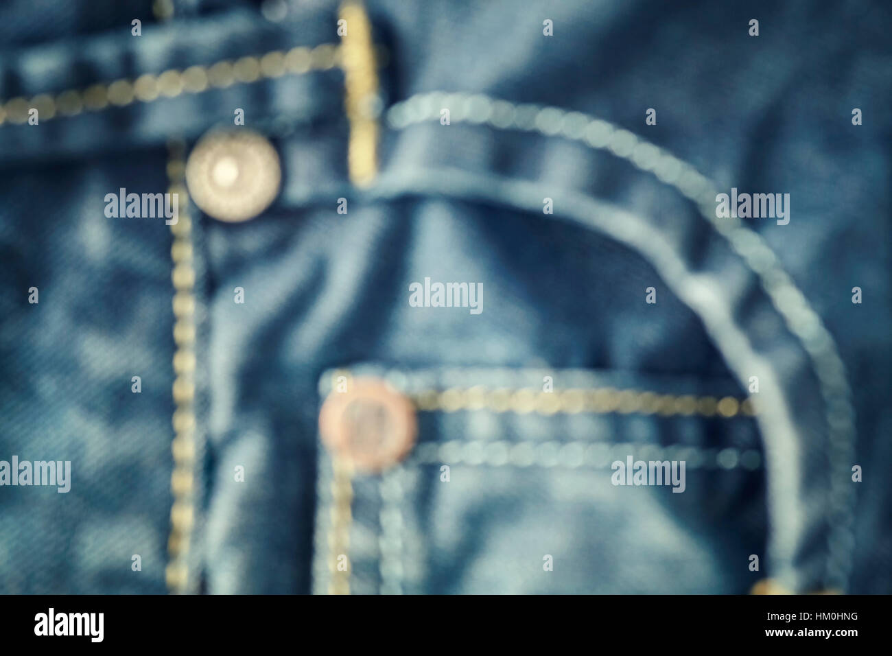 Sfocato close up foto di blue jeans tessuto maglia, abstract background. Foto Stock