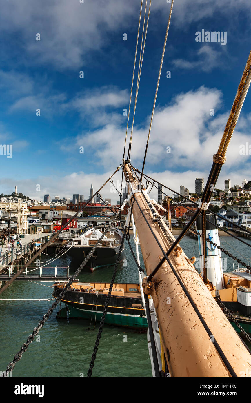 San Francisco dalla nave Balclutha, situato a San Francisco Maritime National Historical Park, San Francisco, California USA Foto Stock