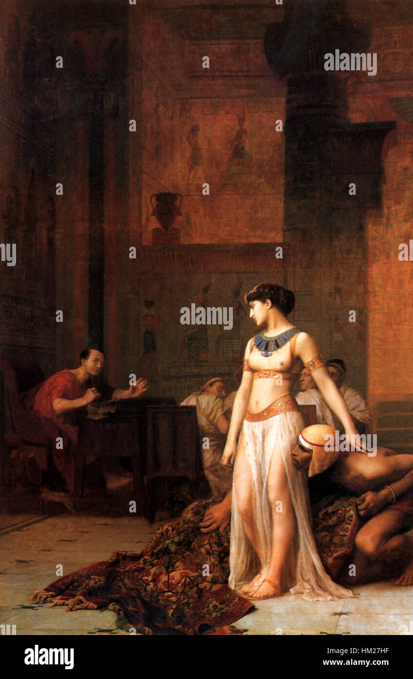 *Il dipinto di Jean-Léon Gérôme *Cleopatra davanti a Cesare* (1866) ritrae il momento drammatico in cui la regina egiziana incontra Giulio Cesare. L'olio su tela è noto per la sua esecuzione dettagliata, catturando l'opulenza del periodo e la tensione tra le figure storiche. Foto Stock