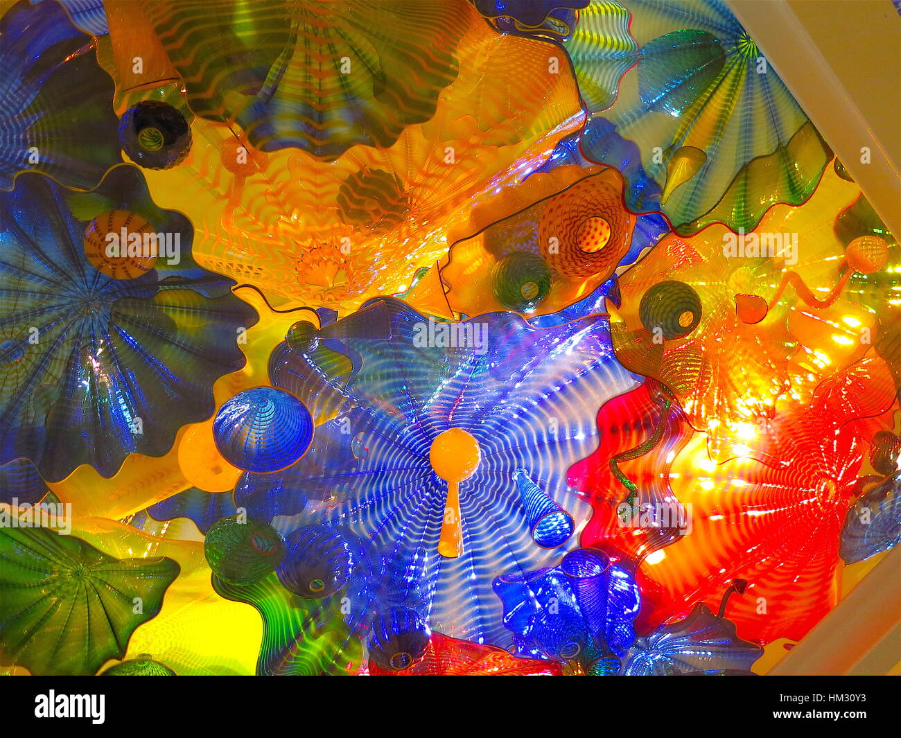 Dale Chihuly la coloratissima sculture in vetro a Halcyon Gallery di Londra. Aprile 2014 Foto Stock