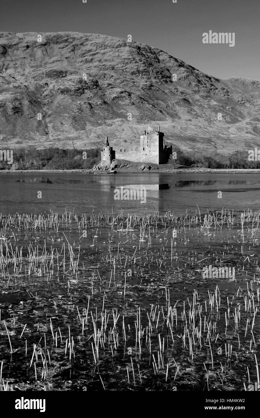 Le rovine del Castello di Kilchurn all'estremità nord di Loch Awe Argyll and Bute County Scotland Regno Unito Foto Stock