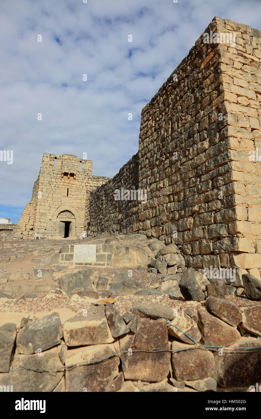 Qasr al-Azraq, Blu Fortezza, una fortezza di grandi dimensioni situato in Giordania. Si tratta di uno dei castelli del deserto Foto Stock