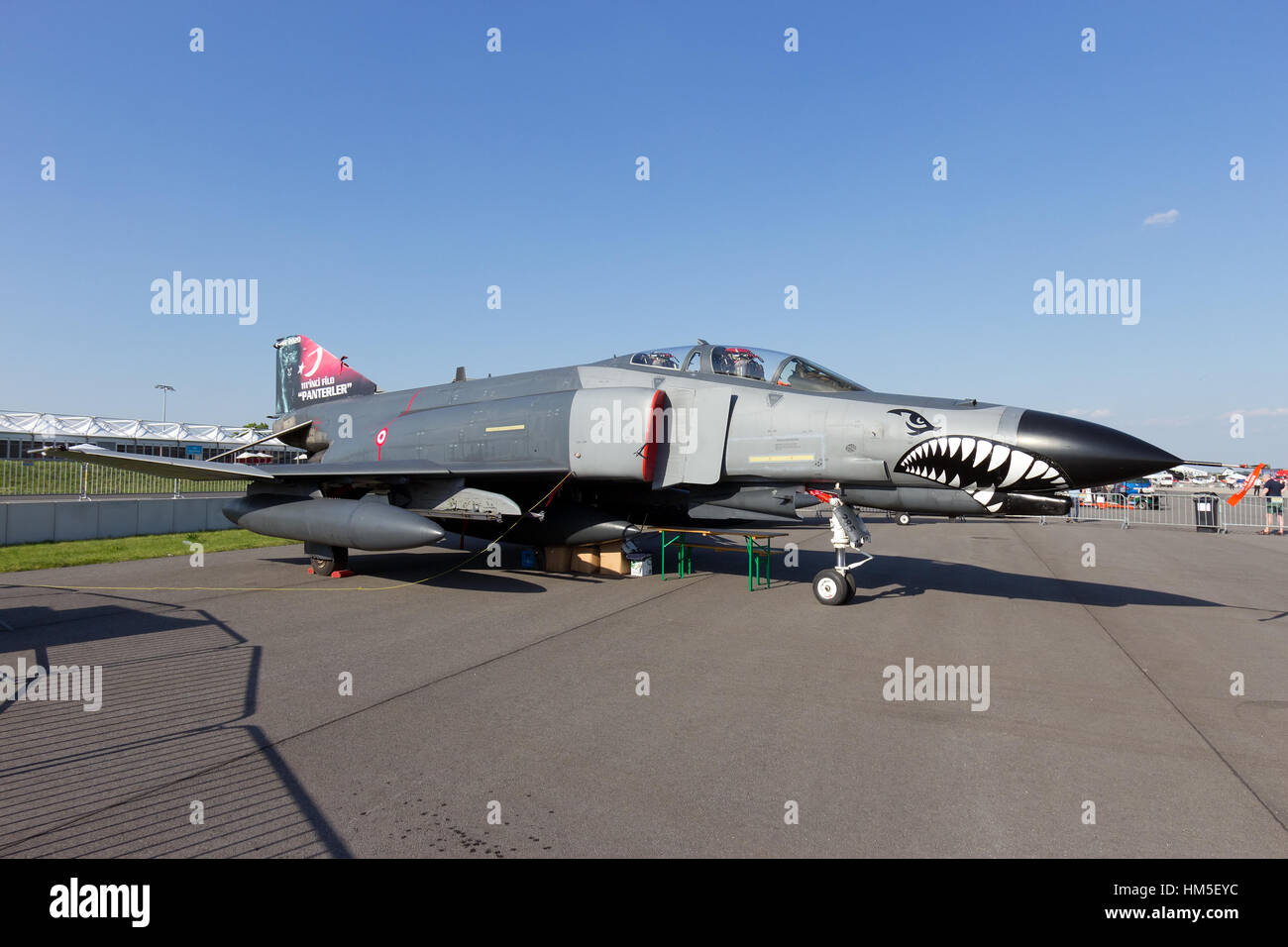 Berlino, Germania - 22 Maggio: aviazione turca F-4E Phantom II presso il salone aerospaziale internazionale ILA su maggio 22nd, 2014 a Berlino, Germania. Foto Stock