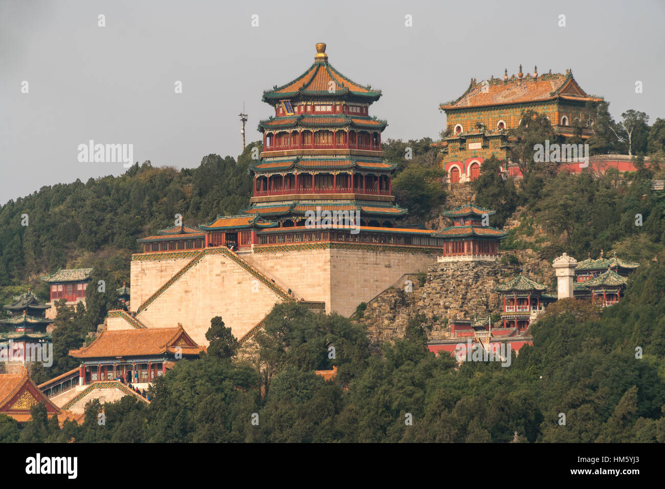 Longevità Hill con torre di incenso buddista, il Summer Palace, Pechino, Repubblica Popolare di Cina e Asia Foto Stock