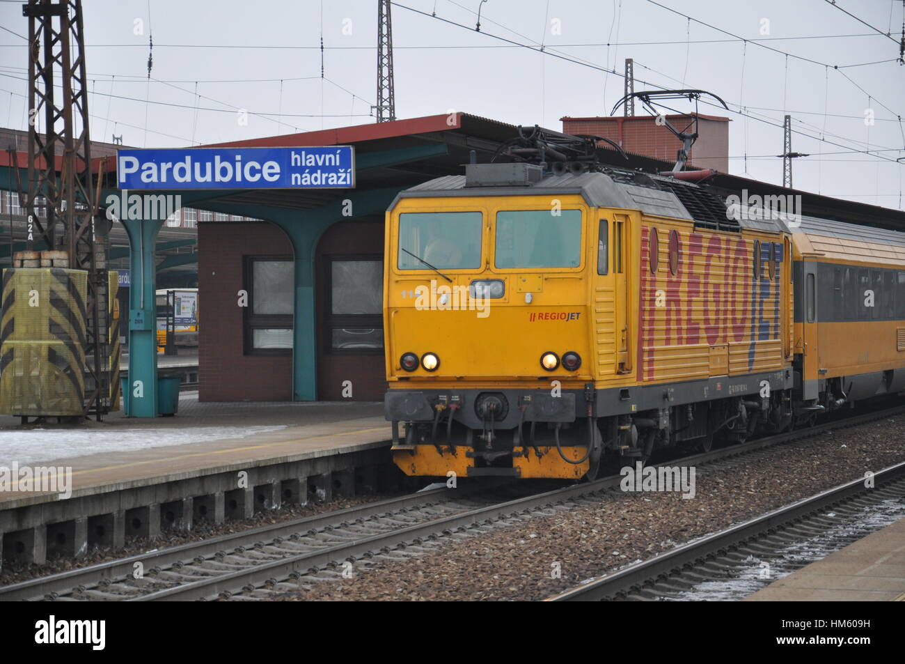 Locomotiva elettrica RegioJet società treno, trasporto ferroviario, Pardubice Foto Stock