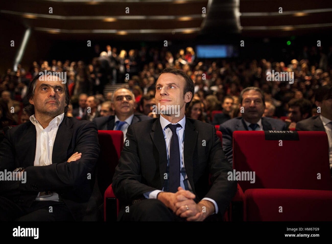 Emmanuel Macron a Beirut, Libano - Il Libano / Beirut - Emmanuel Macron, candidato per le elezioni presidenziali in aprile 2017 con il suo movimento 'En marche!', durante un incontro con il francese e della Comunità economica a ESA (Ecole superieure des Affaires, una cooperazione Franco-Lebanese progetto) sul tema: "Francia, una rivoluzione economica e lo sviluppo sociale per il XXI secolo ' Emmanuel Macron è andato a Beirut per incontrare il 24 gennaio 2017, Michel Aoun il Presidente della Repubblica libanese, quindi Saad Hariri il primo ministro libanese. - Bilal Tarabey / Le Pictorium Foto Stock