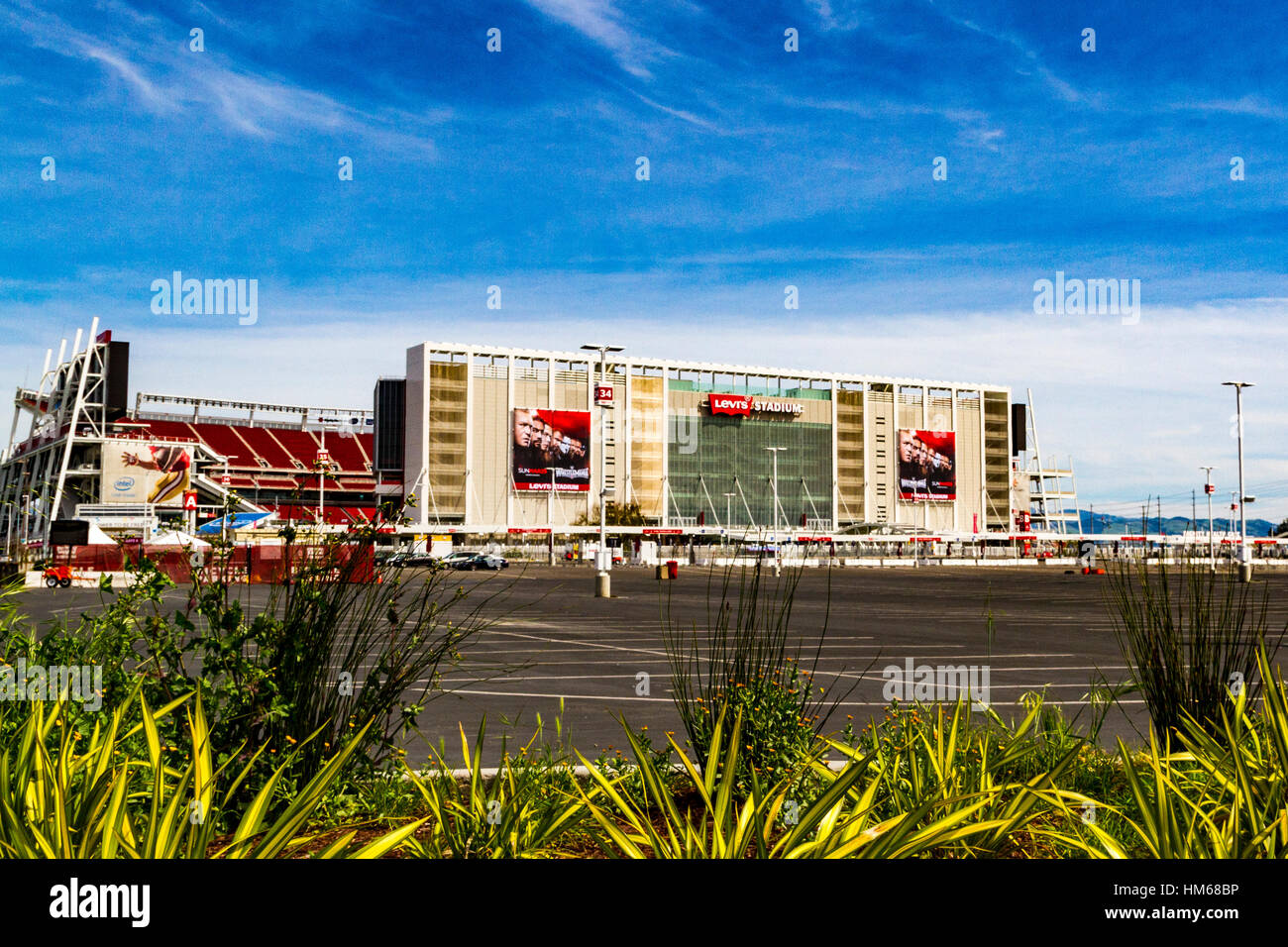 Levi Stadium, sede della squadra di calcio di San Francisco 49ers a Santa Clara, California, sede del Superbowl 50 2016 e ora 60 nel 2026 Foto Stock