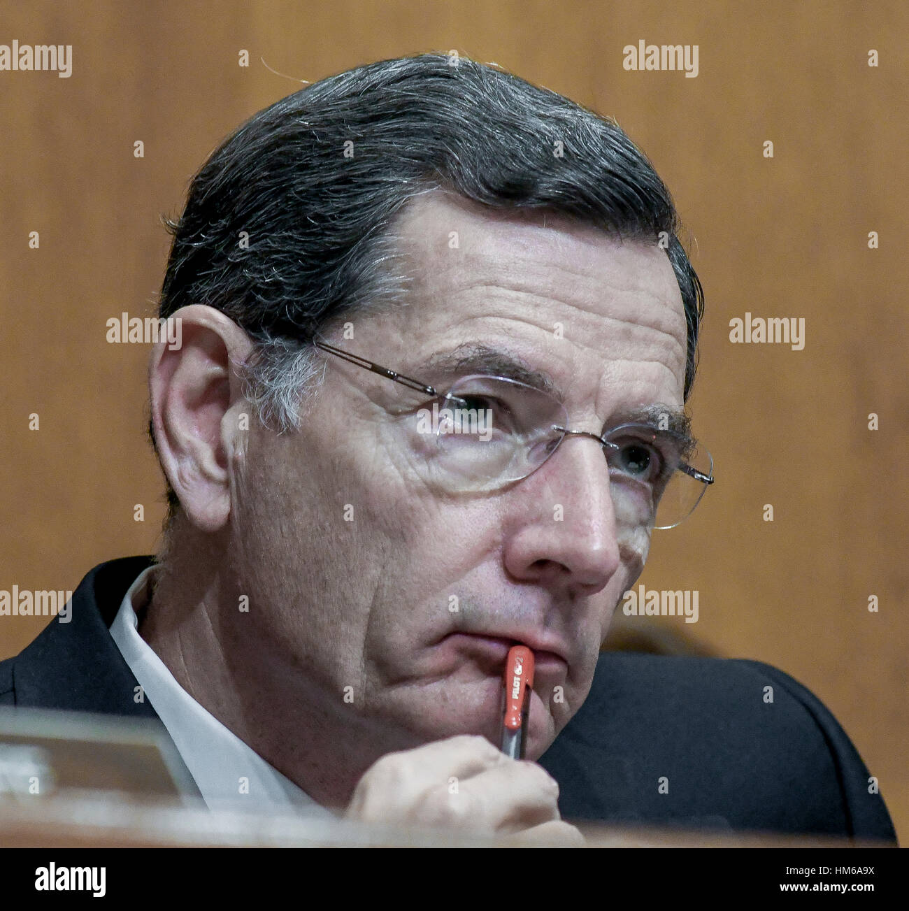 Washington, DC, Stati Uniti d'America, 18 gennaio 2017 il senatore repubblicano John Barrasso del Wyoming durante l'audizione di conferma di Scott Pruitt come amministratore di EPA. Foto di: Mark Reinstein Foto Stock