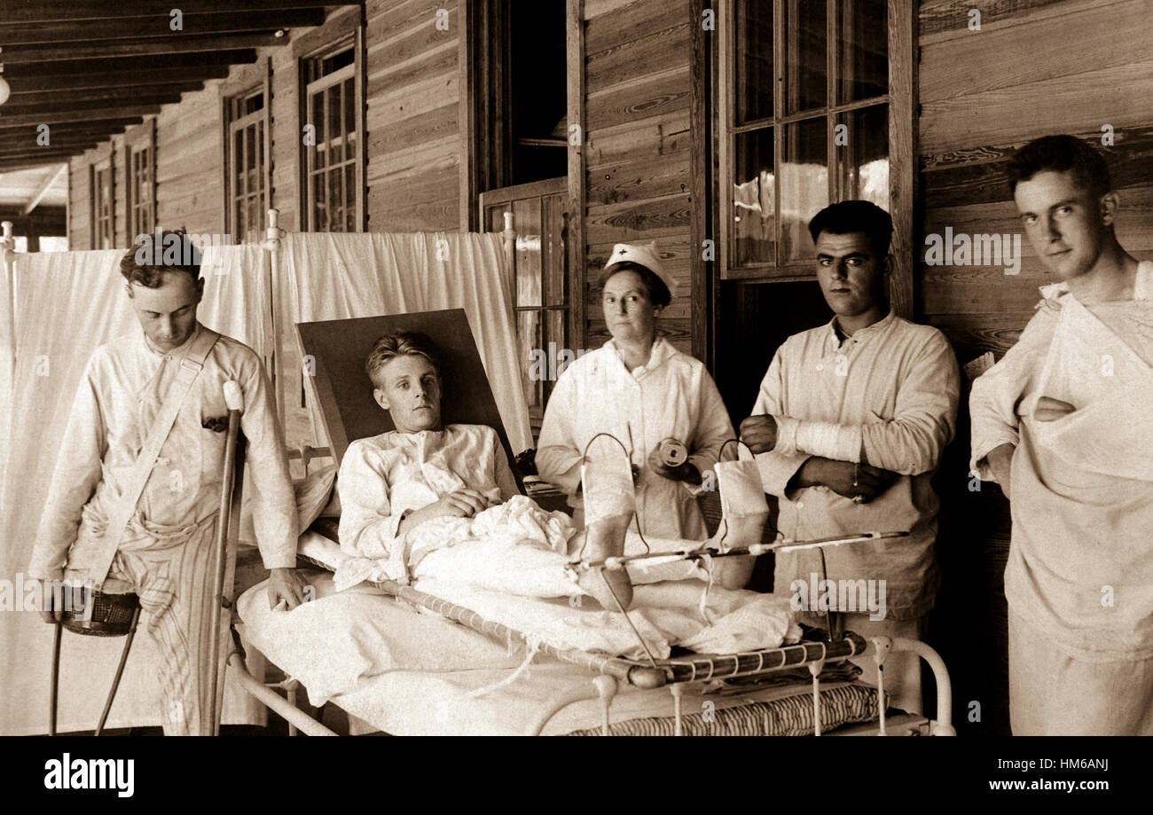 Pazienti chirurgici. Ospedale Base, Camp Joseph E. Johnston, Florida. Ca. 1918. (Guerra Dept.) Data esatta Shot NARA sconosciuto file #: 165-WW-248M-7 guerra & CONFLITTO PRENOTA #: 673 Foto Stock