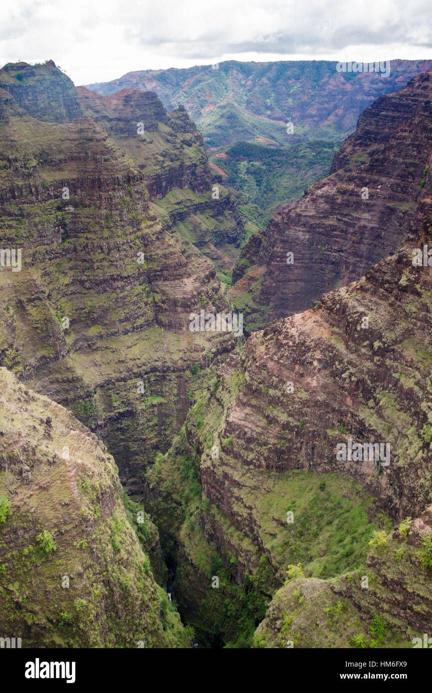 Vista aerea del Canyon di Waimea sulla Kauai, Hawaii, Stati Uniti d'America. Foto Stock