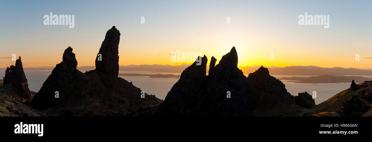 Il vecchio uomo di storr al tramonto, isola di Skye in Scozia Foto Stock