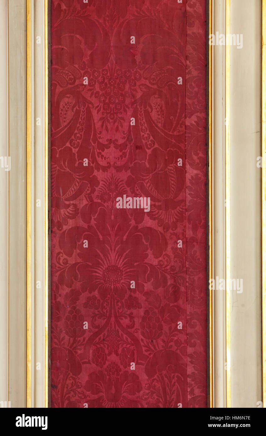 Vecchio sfondo lucido con il barocco e antichi motivo floreale di fiori rossi e listelli di legno beige oro Foto Stock