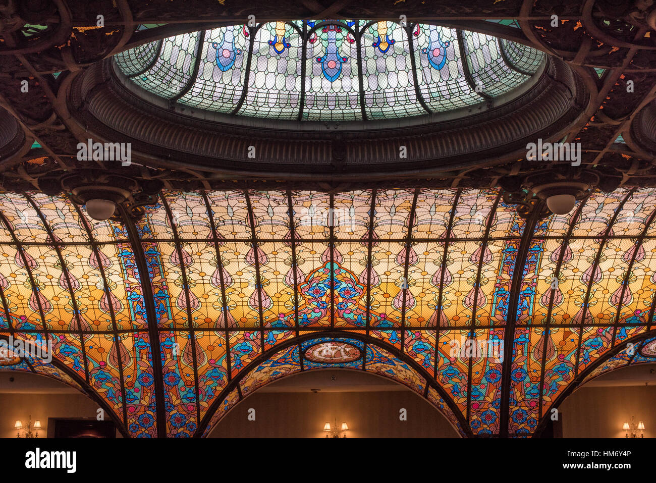 Città del Messico - Art Nouveau atrio del Gran Hotel Cuidad de Mexico nel cuore di Città del Messico distretto storico di s. Un punto culminante è il stile Tiffany soffitto in vetro colorato. Foto Stock