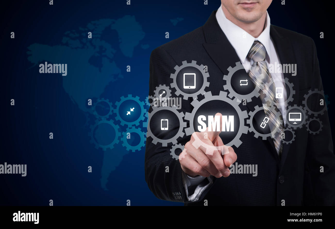 Business, tecnologia Internet e networking concetto. SMM - Social Media Marketing virtuale sul display. Foto Stock