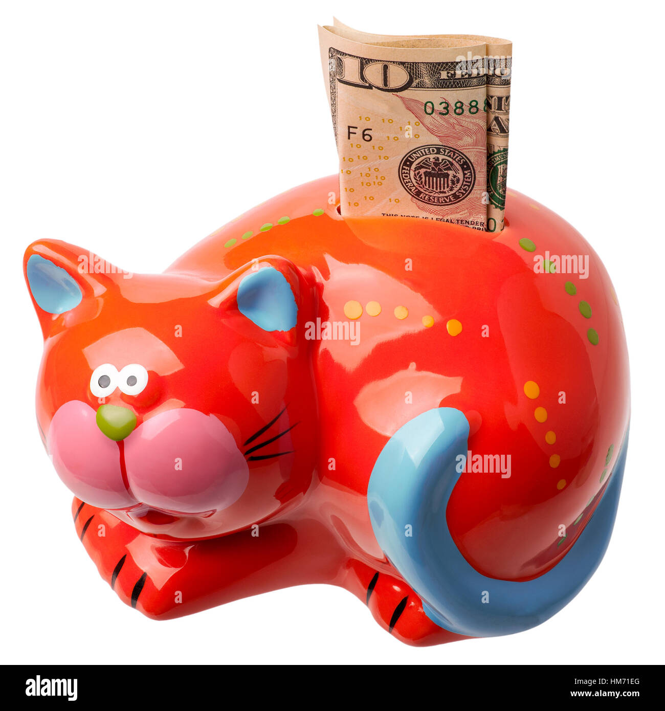Salvadanaio rosso su sfondo bianco con la nota dieci dollari Foto Stock