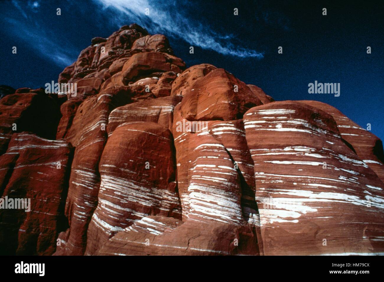 Formazioni erose in una parete rocciosa, Utah, Stati Uniti d'America. Foto Stock