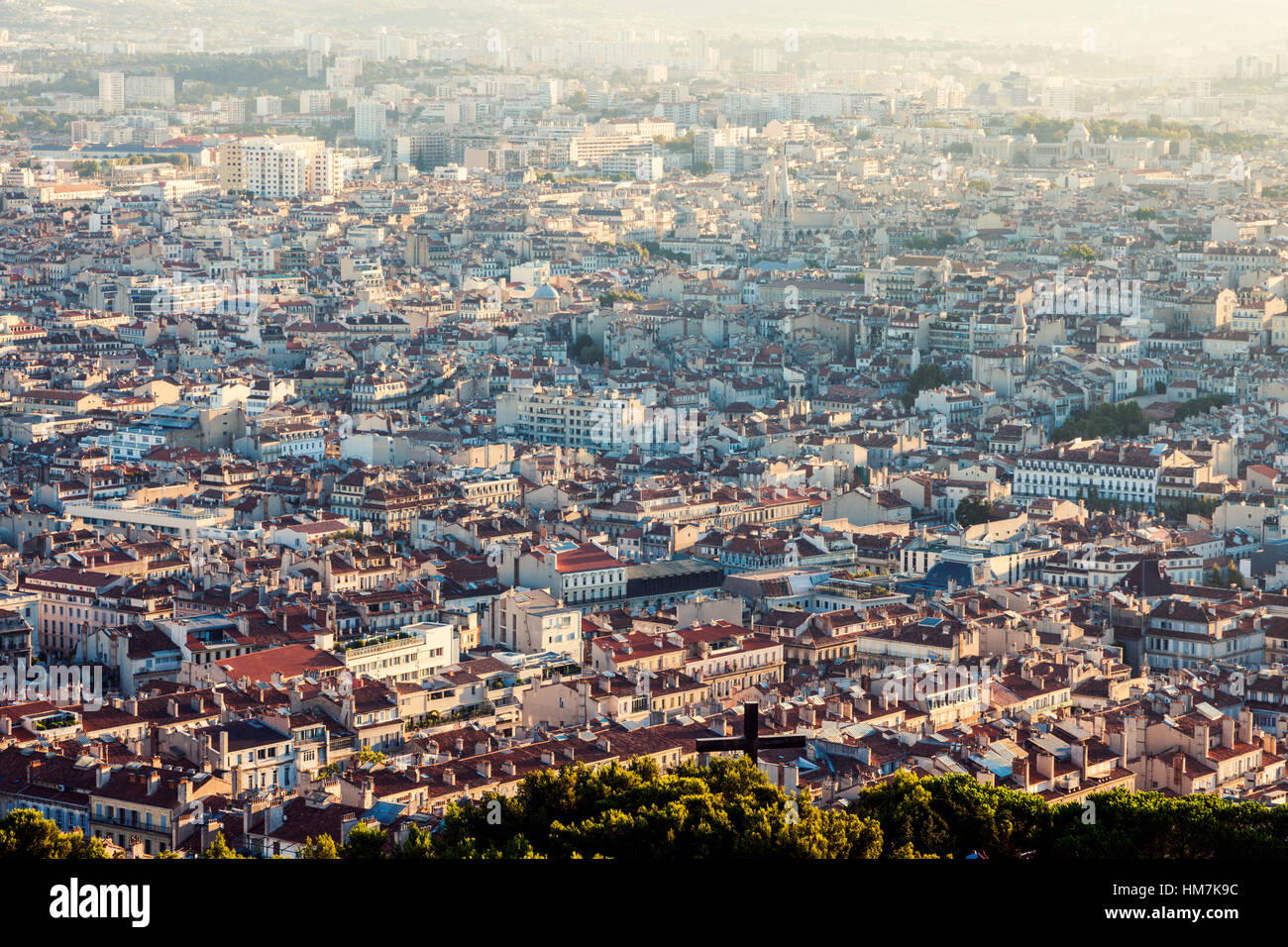 Francia, Provence-Alpes-Côte d'Azur, Marsiglia, Cityscape sulla giornata di sole Foto Stock