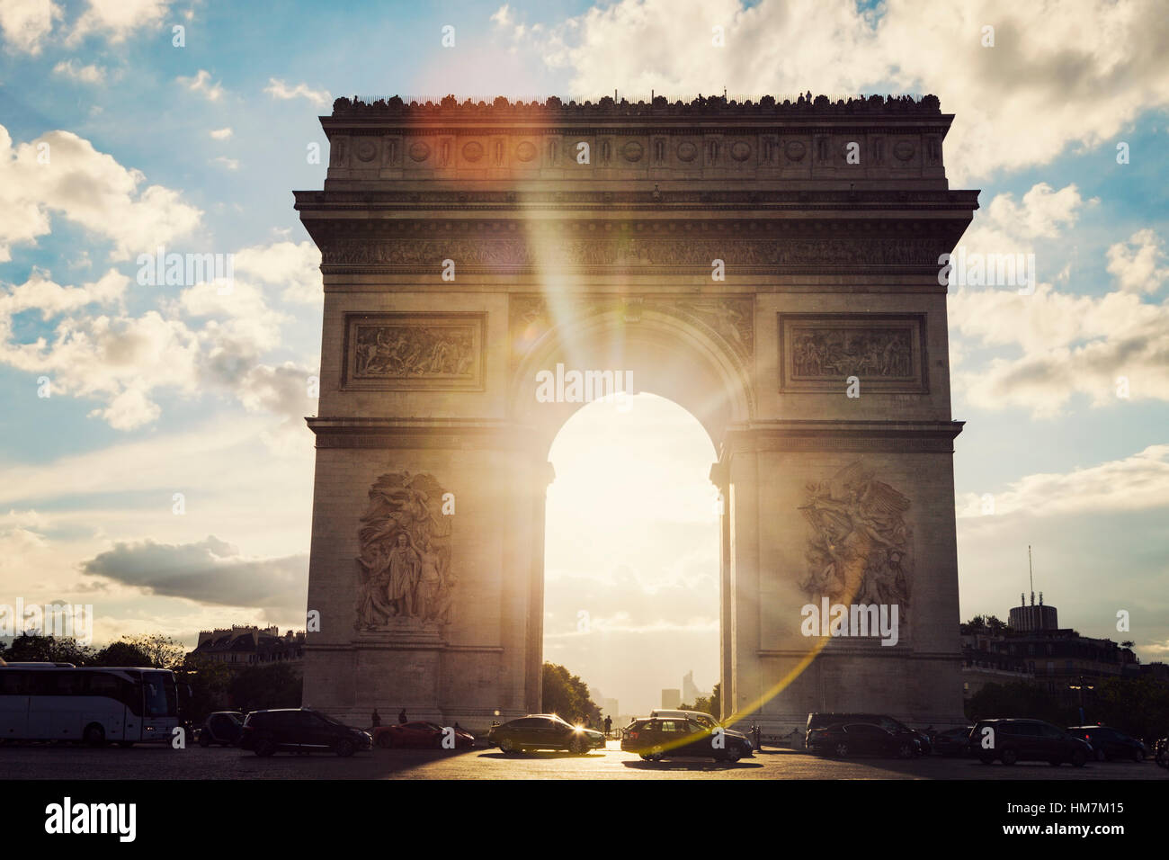 Francia, Parigi Arco di Trionfo di sunrise Foto Stock