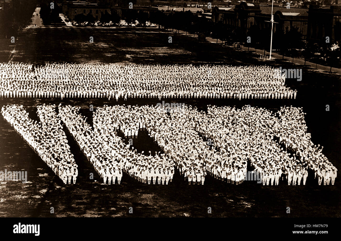 "Vittoria" scritto da uomini in formazione a Great Lakes Naval Training Station, Grandi Laghi, Ill. ca. 1917-18. Foto Stock