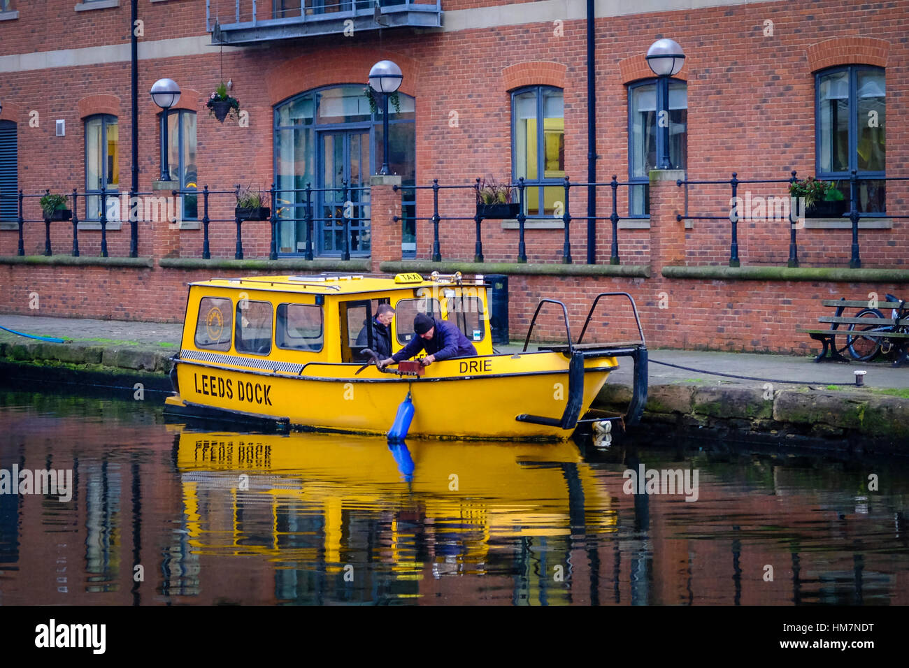 Leeds dock, taxi d'acqua, West Yorkshire, Inghilterra. Foto Stock