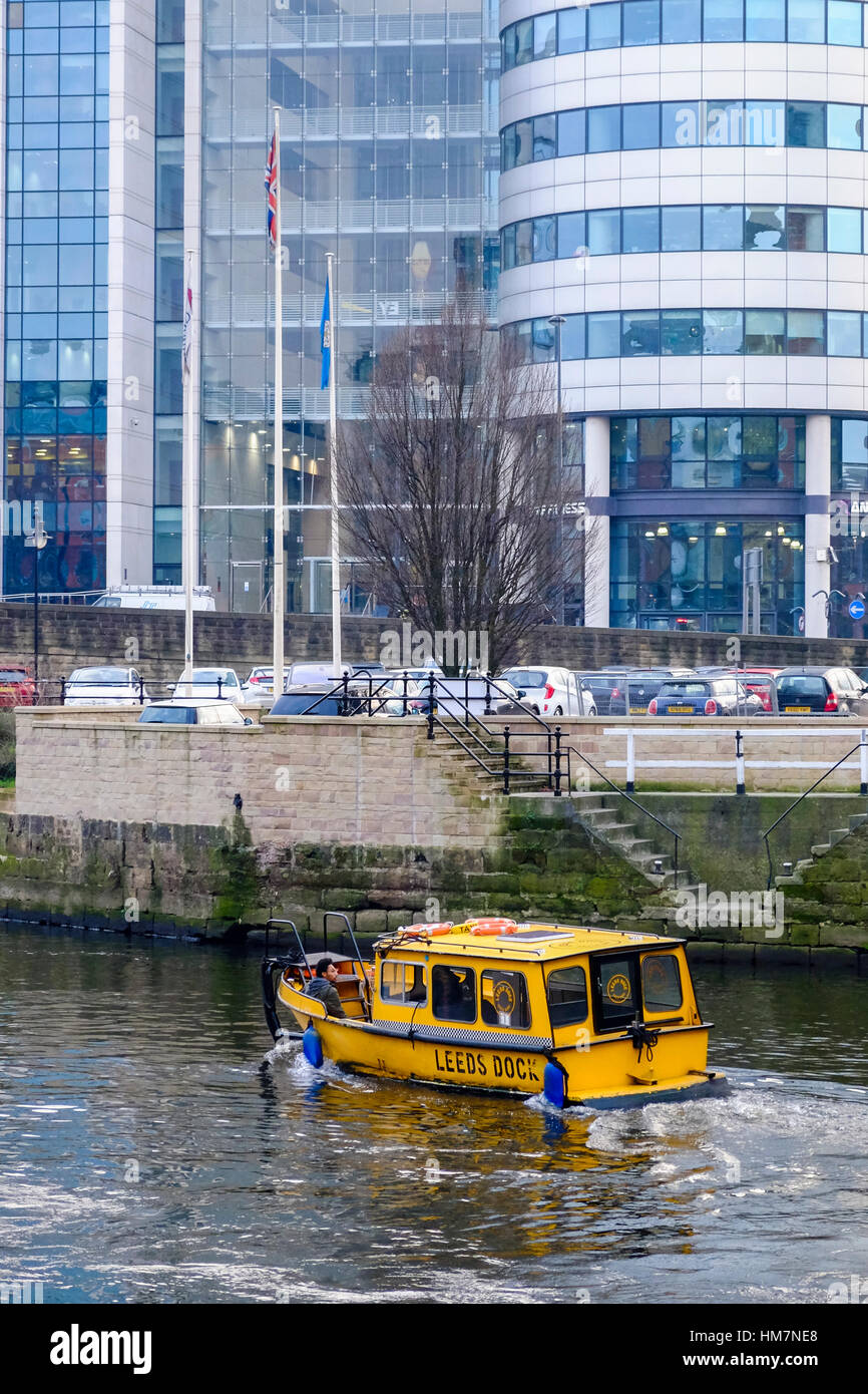 Leeds dock, taxi d'acqua, West Yorkshire, Inghilterra. Foto Stock