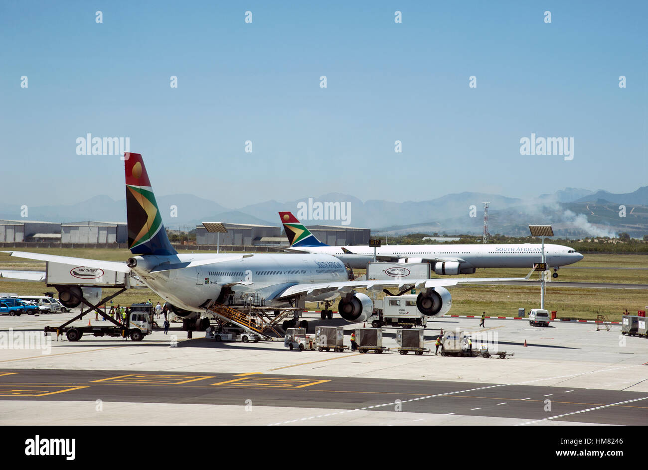 Aeroporto Internazionale di Città del Capo Sud Africa,A South African Airways A340-600 jet del passeggero Foto Stock