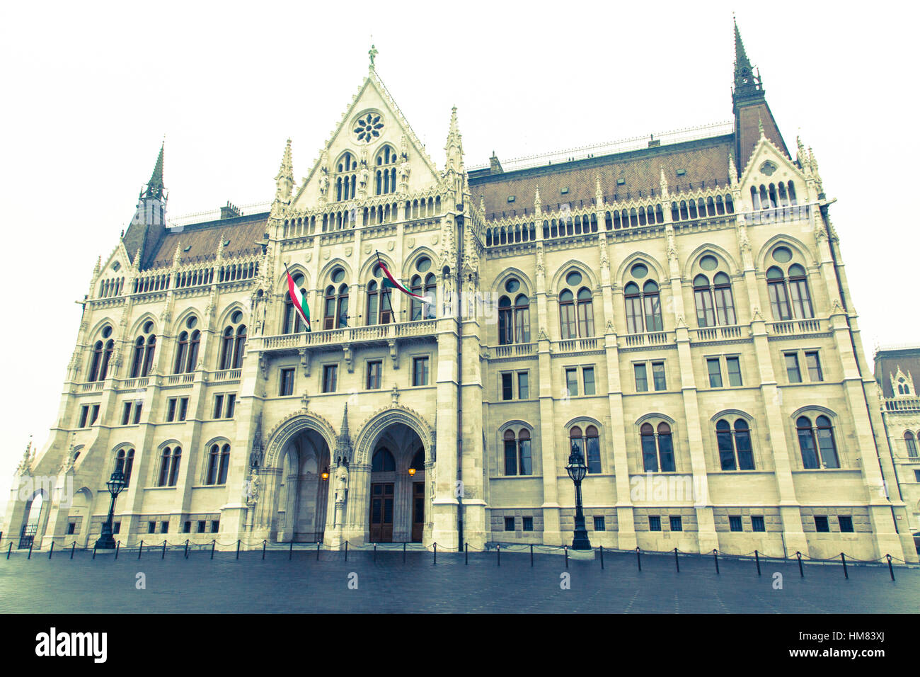 Il Parlamento ungherese di Budapest per giorno. Foto Stock