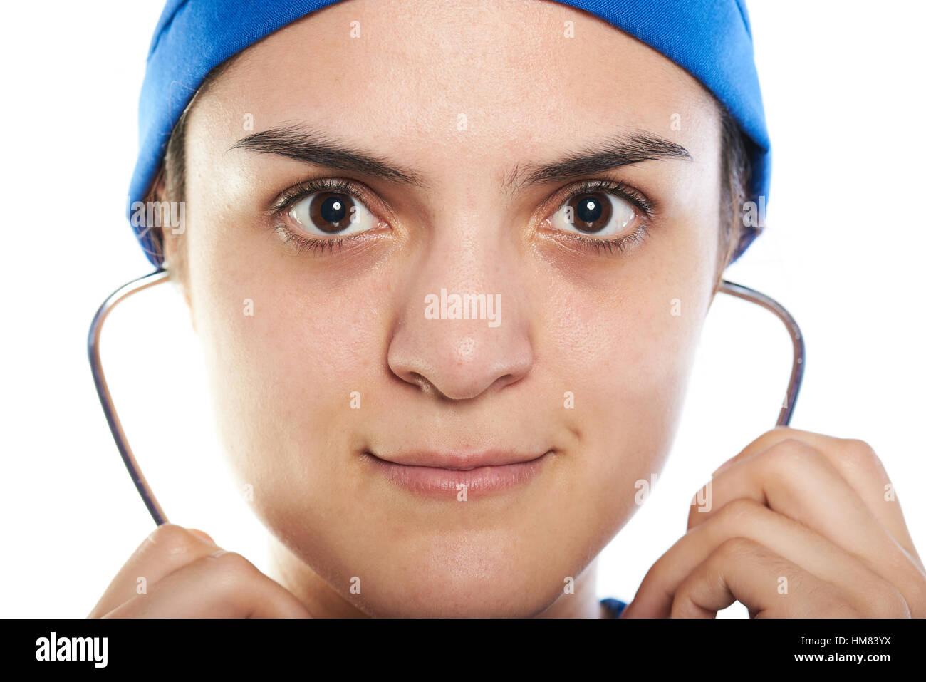 Chiusura del chirurgo femmina con uno stetoscopio Foto Stock