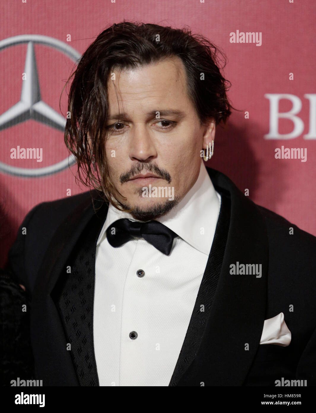 Johnny Depp arriva a 2016 Palm Springs International Film Festival di gala del 2 gennaio 2016 in Palm Springs, California. Foto di Francesco Specker Foto Stock