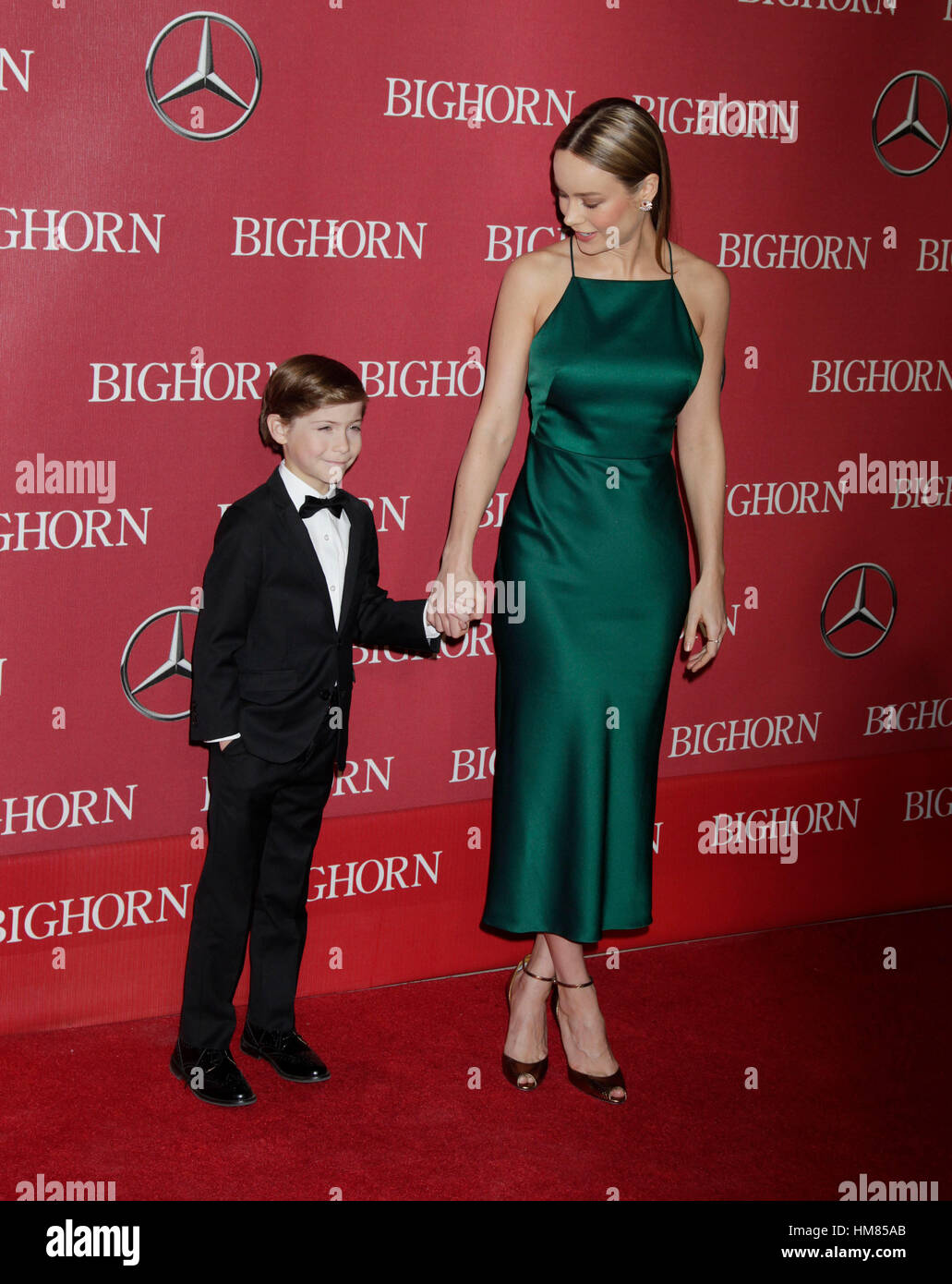 Giacobbe Tremblay e Brie Larson arrivano al 2016 Palm Springs International Film Festival di gala del 2 gennaio 2016 in Palm Springs, California. Foto di Francesco Specker Foto Stock