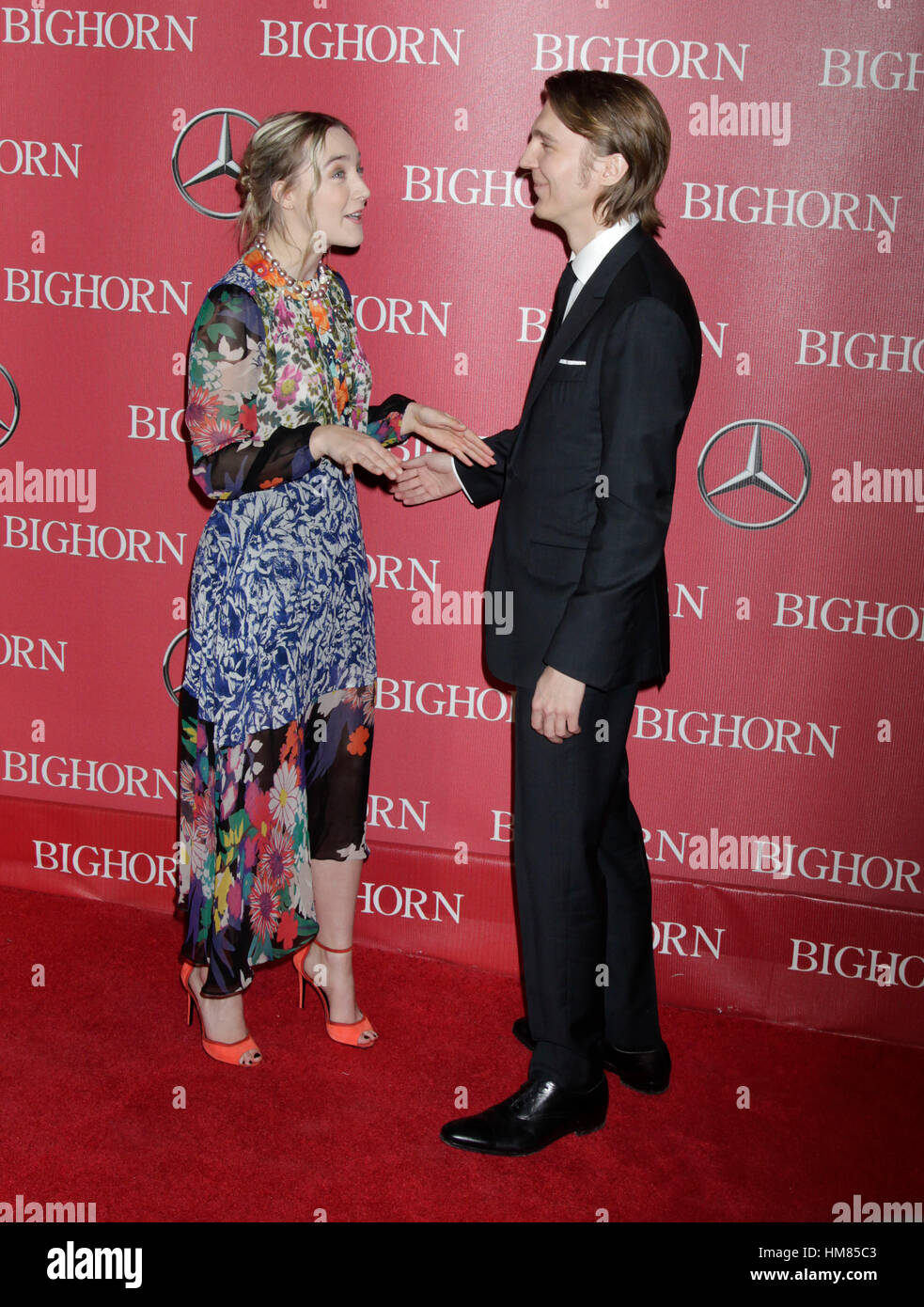 Saoirse Ronan e Paul Dano arrivano al 2016 Palm Springs International Film Festival di gala del 2 gennaio 2016 in Palm Springs, California. Foto di Francesco Specker Foto Stock