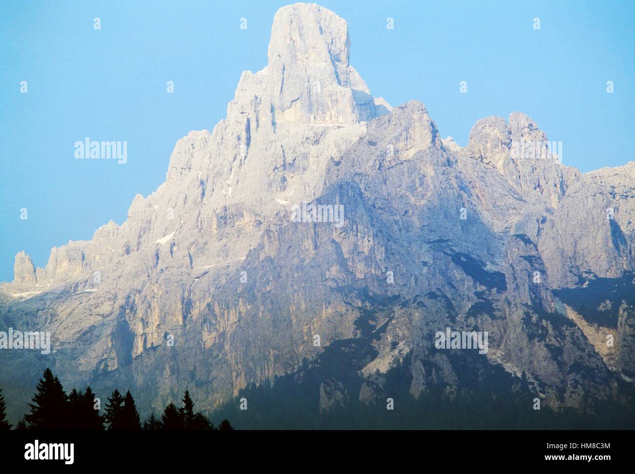 Il Sass Maor, Parco Naturale Paneveggio-Pale di San Martino, Dolomiti (Patrimonio Mondiale Unesco, 2009), il Trentino Alto Adige, Italia. Foto Stock