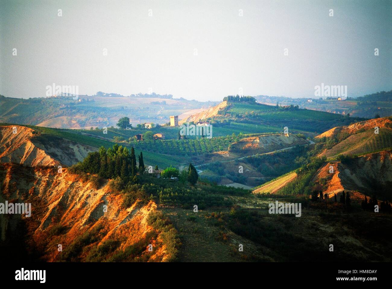 Paesaggio e badlands intorno a Brisighella, Emilia Romagna, Italia. Foto Stock