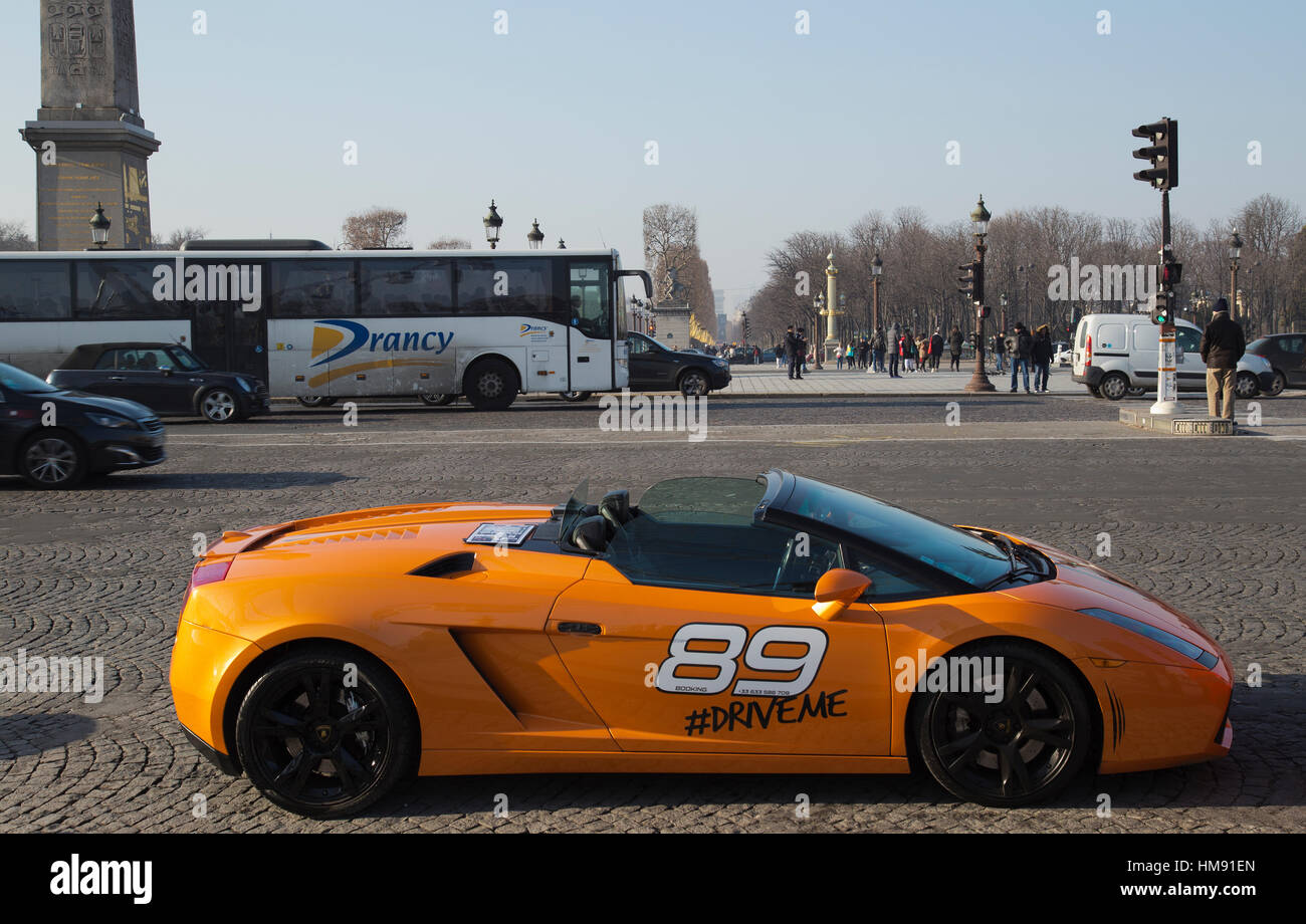 Lamborghini esperienza di guida a Parigi in inverno Foto Stock