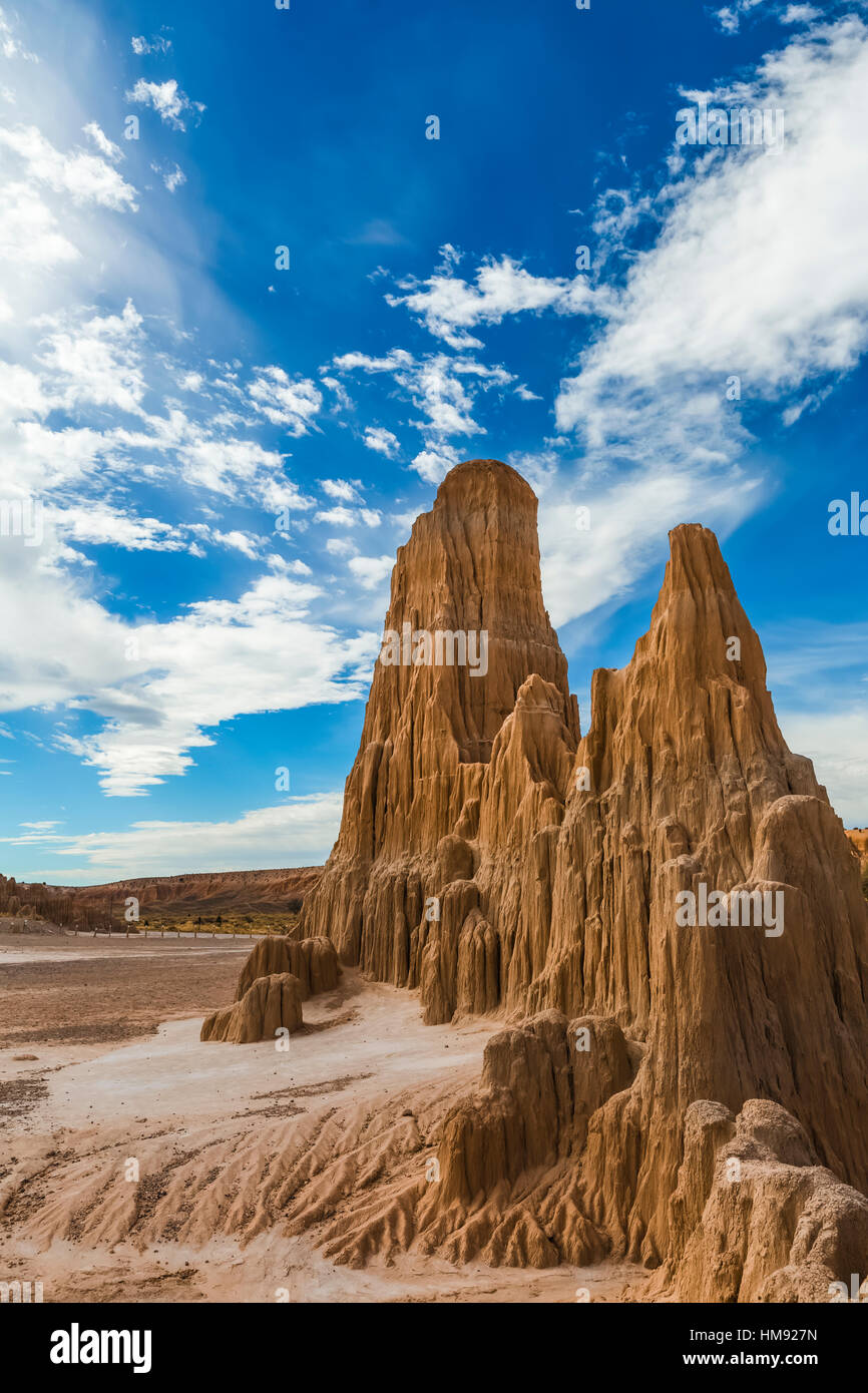 Pesantemente eroso Panaca Formazione, creando splendide guglie e scogliere di siltstone e mudstone, in cattedrale Gorge State Park, Nevada, STATI UNITI D'AMERICA Foto Stock