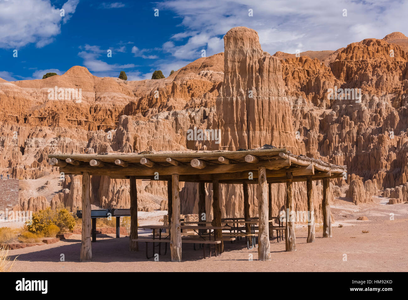 Picnic rustico padiglione costruito da conservazione civile Corps durante la Grande Depressione, Cattedrale Gorge State Park, Nevada, STATI UNITI D'AMERICA Foto Stock