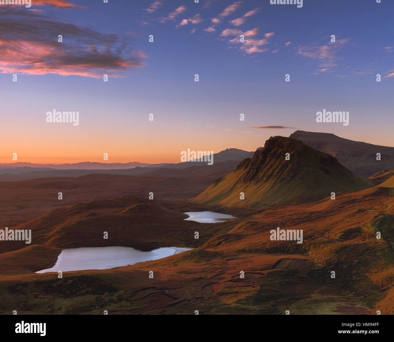 Guardando verso sud lungo la penisola di Trotternish a gancio, Isola di Skye, Scotland, Regno Unito Foto Stock