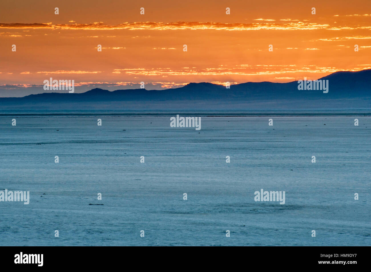 Alba sul Cricket Montagne e lago Sevier, dry lake nel bacino grande deserto dello Utah, Stati Uniti d'America Foto Stock