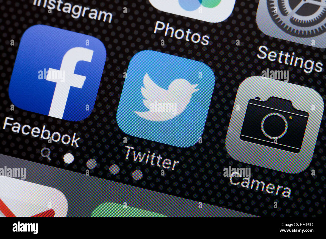 L'app Twitter icona sulla schermata di iPhone - USA Foto Stock