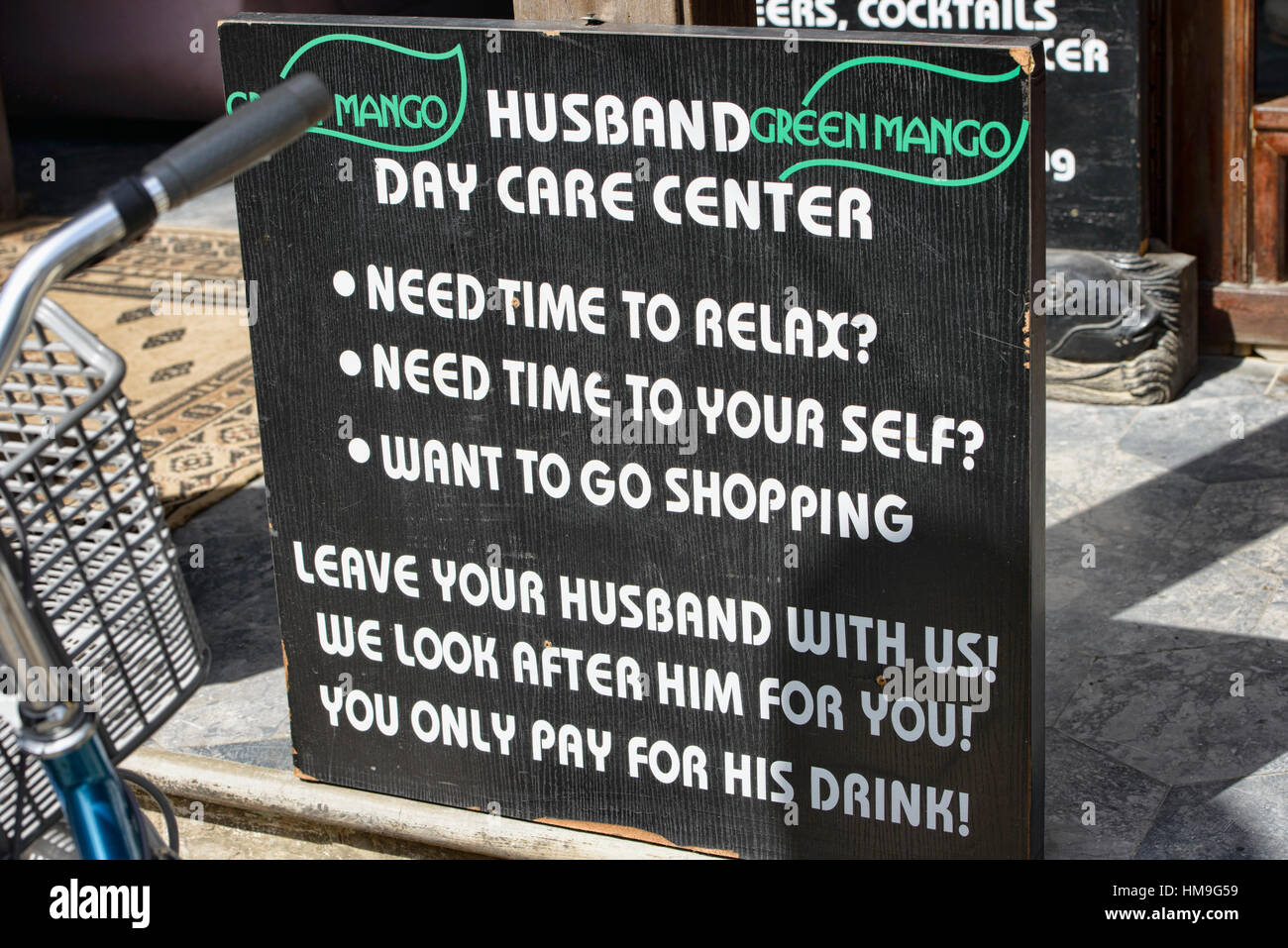 Il marito servizio baby sitter, Hoi An, Vietnam Foto Stock