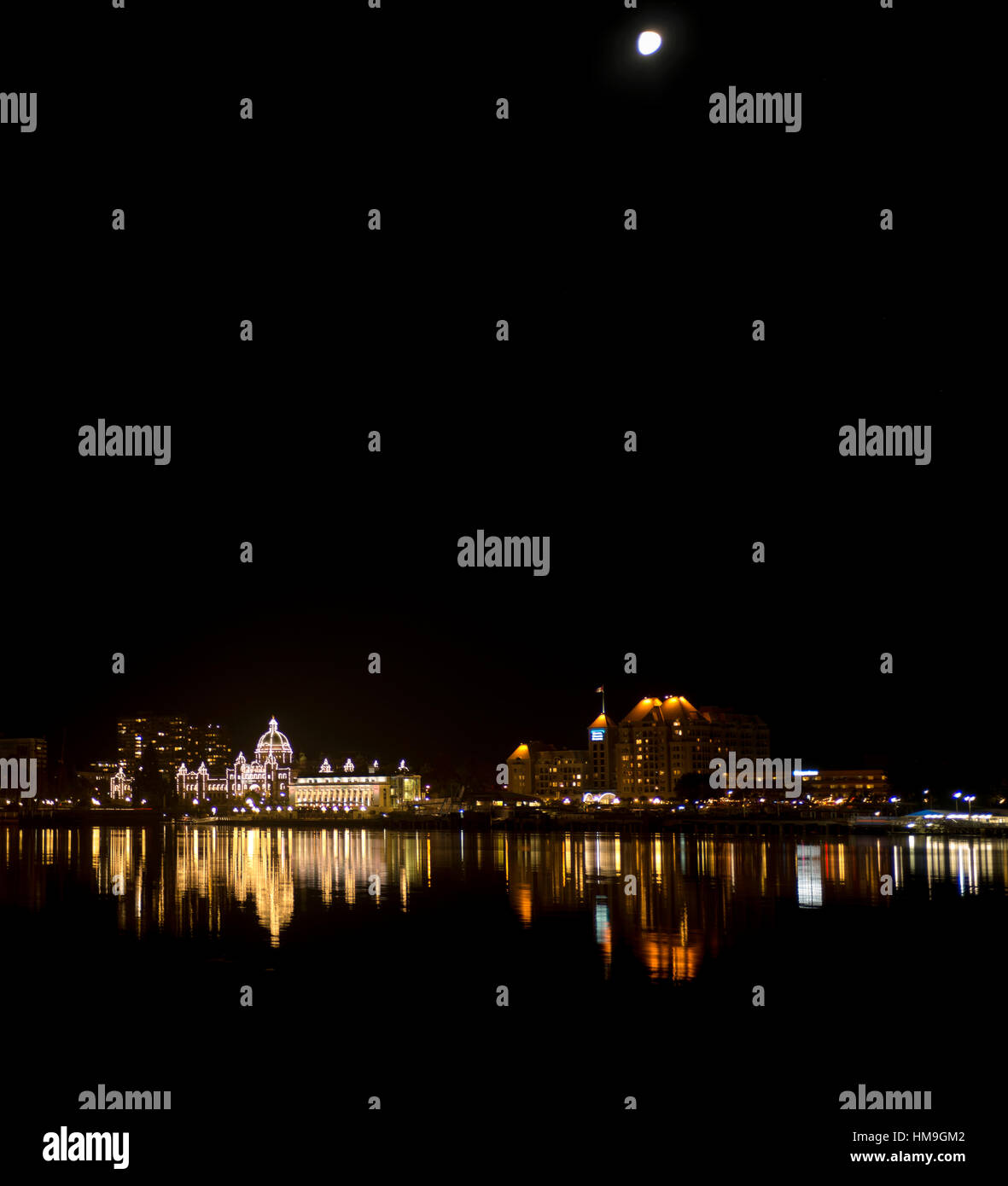 Incredibile notte di Victoria Inner Harbour - Luci di Natale e il Victoria Inner Harbour vista panorama 9. Foto Stock