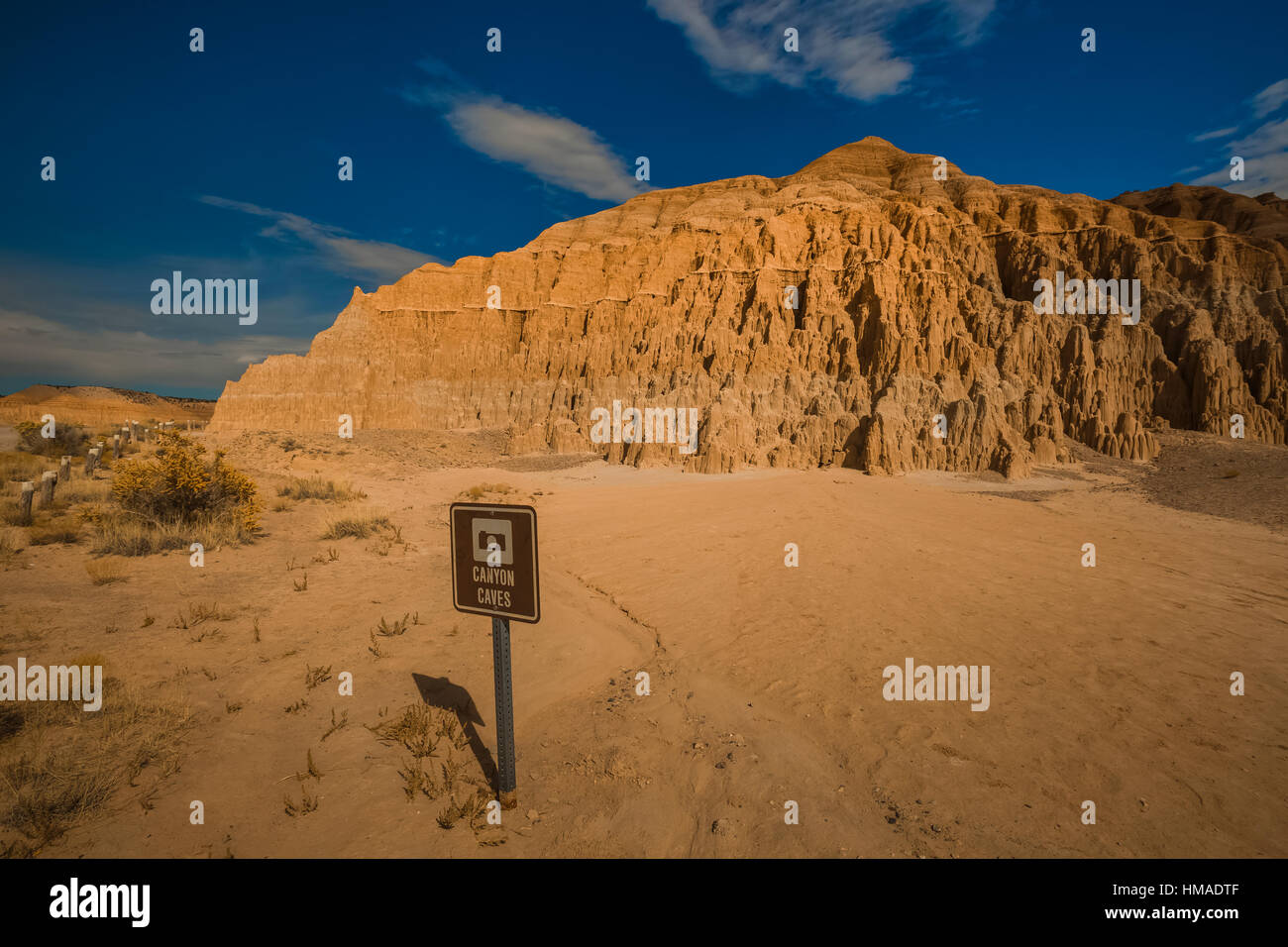Erosi formazione Panaca, creando splendide guglie e scogliere di siltstone e mudstone, Cattedrale Gorge State Park, Nevada, STATI UNITI D'AMERICA Foto Stock